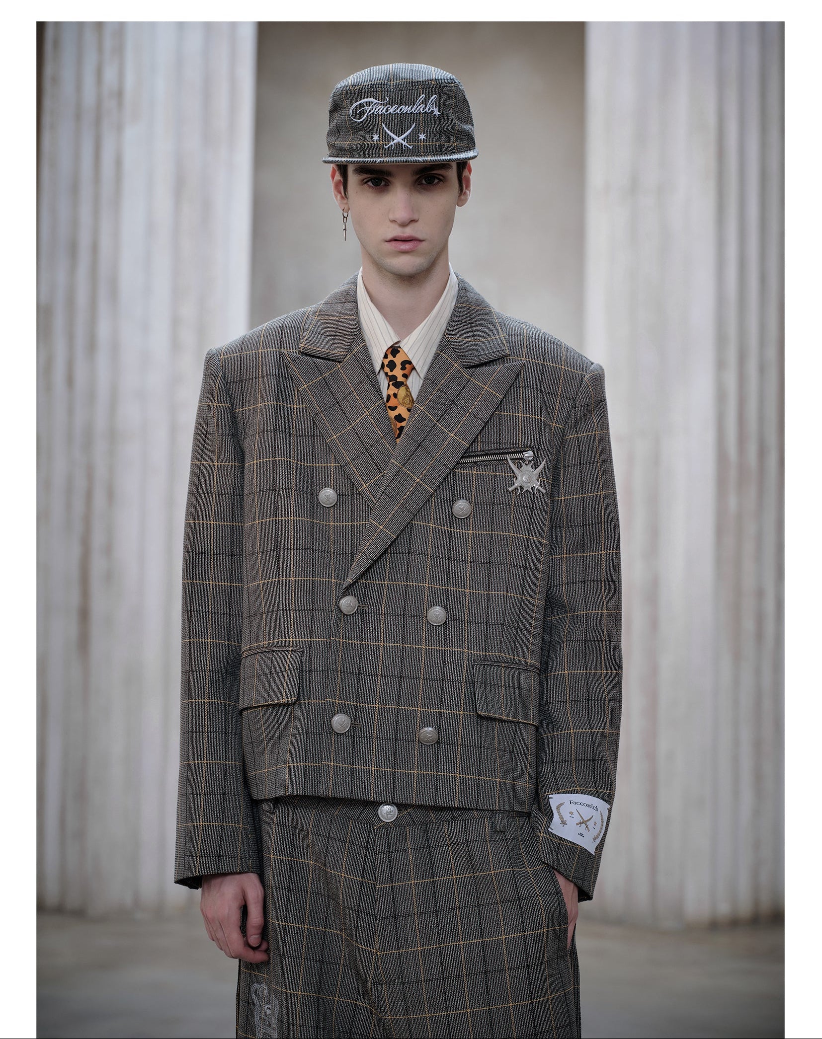 FACEONLAB King Plaid Suit