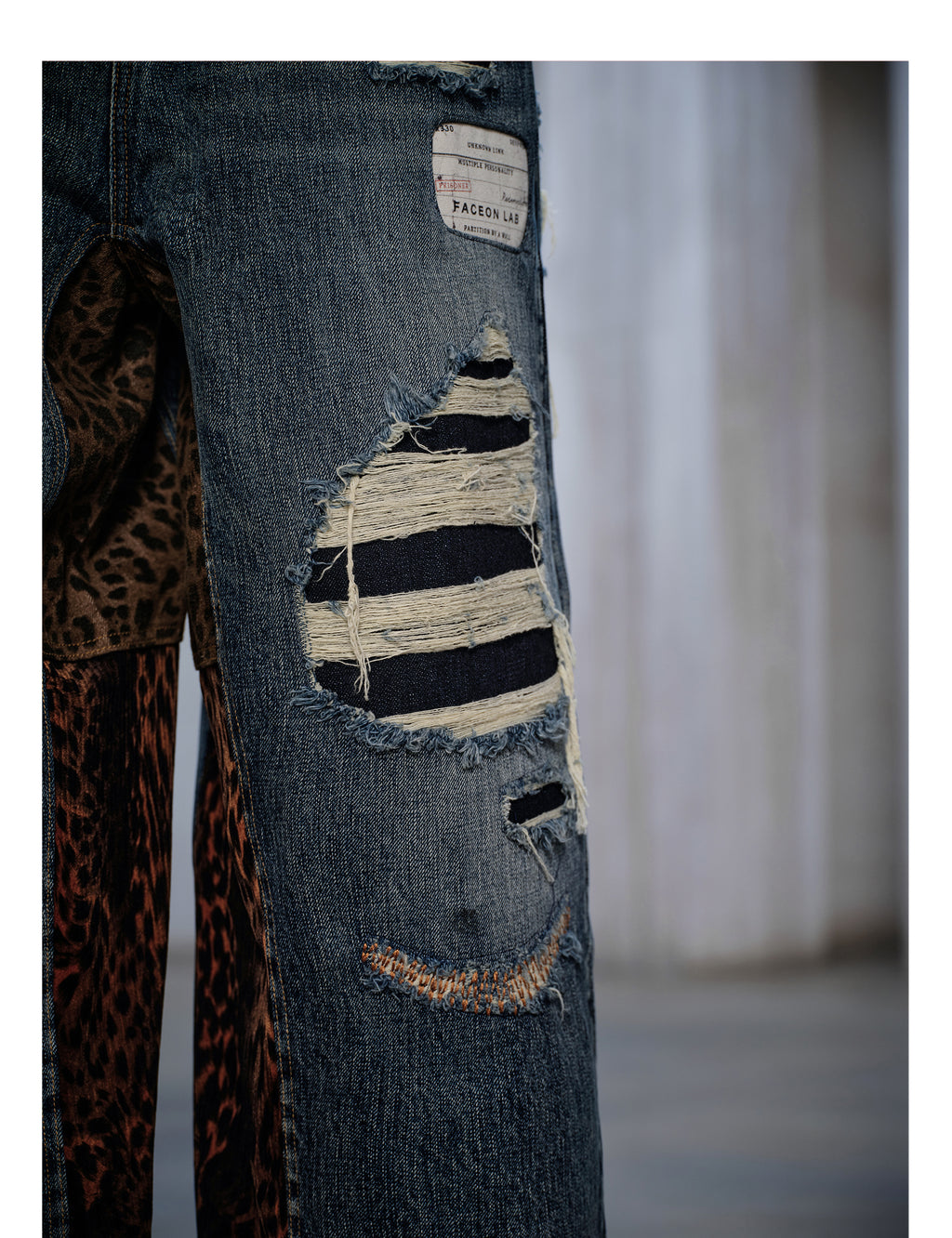 FACEONLAB Wild Cow King 2 Distressed Denim
