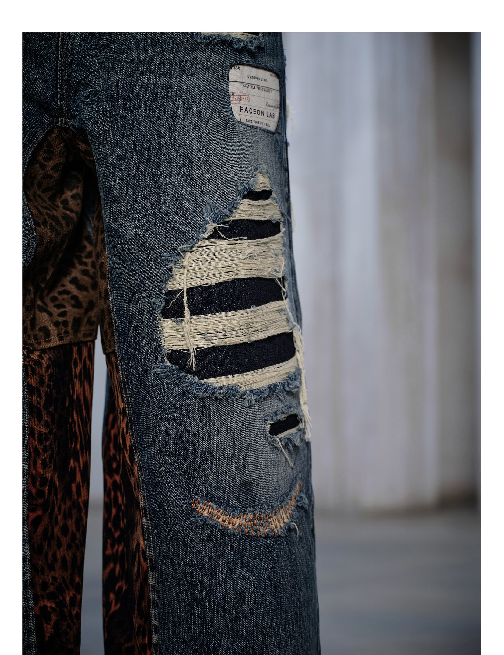 FACEONLAB Wild Cow King 2 Distressed Denim
