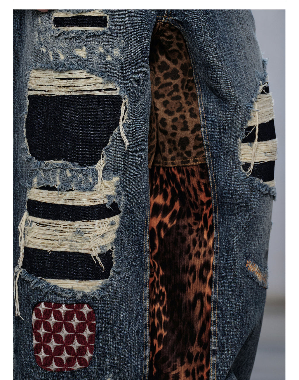 FACEONLAB Wild Cow King 2 Distressed Denim