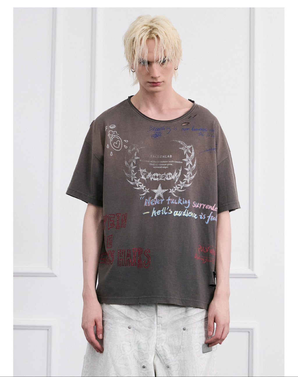 FACEONLAB Post-Punk Slogan Graphic T-shirt