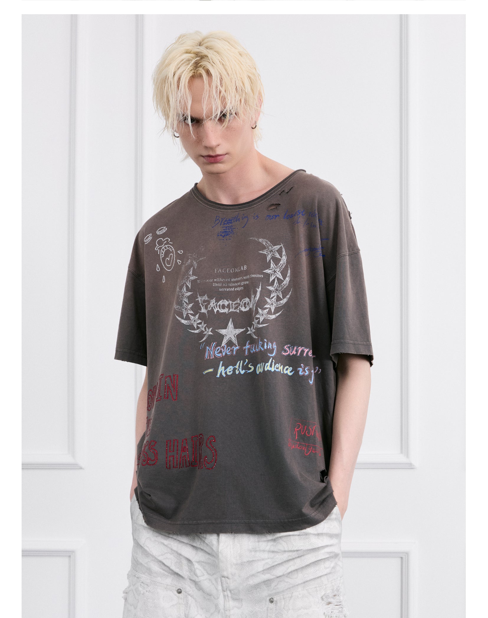 FACEONLAB Post-Punk Slogan Graphic T-shirt