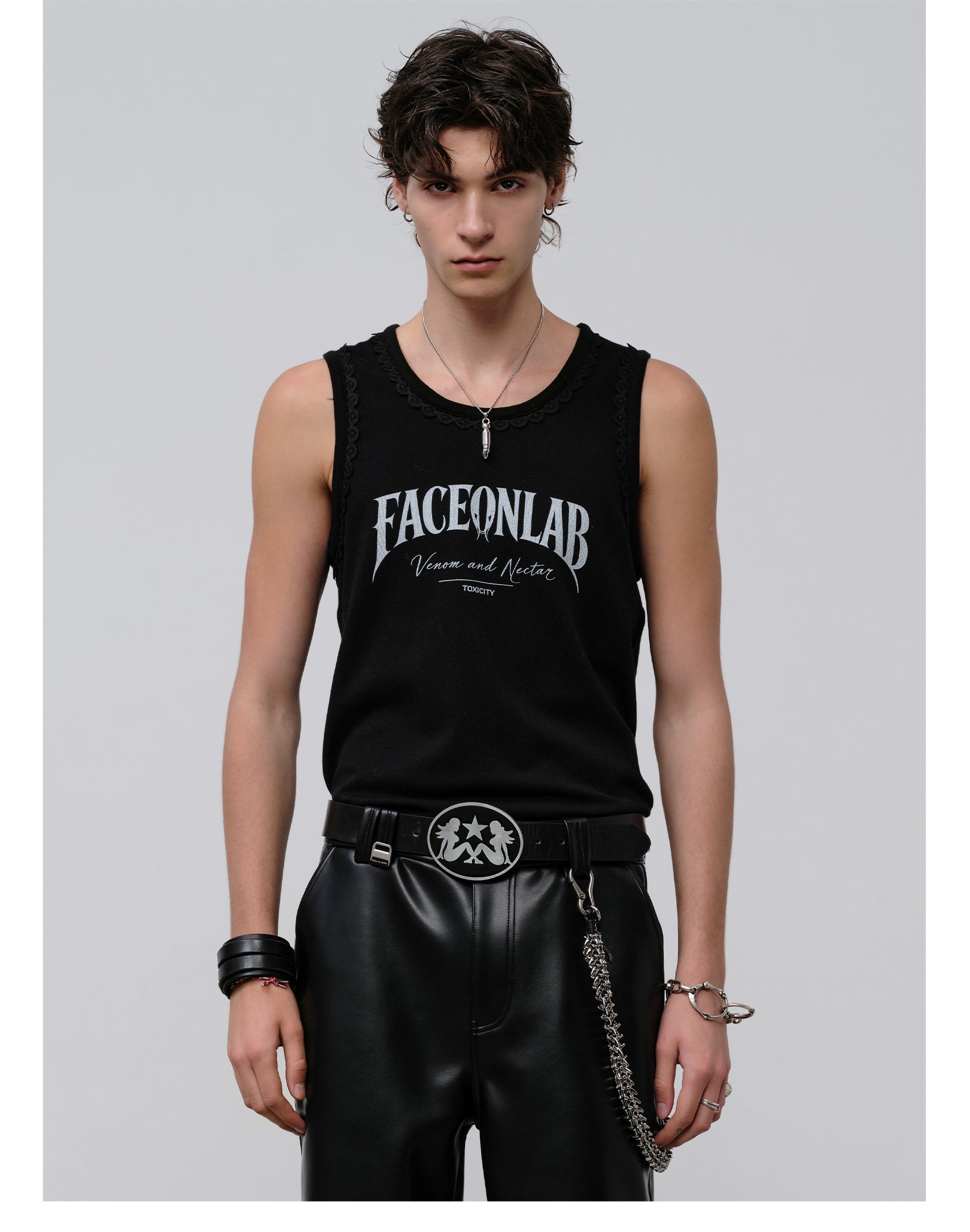 FACEONLAB Lace Trim Letter Print Cami Top