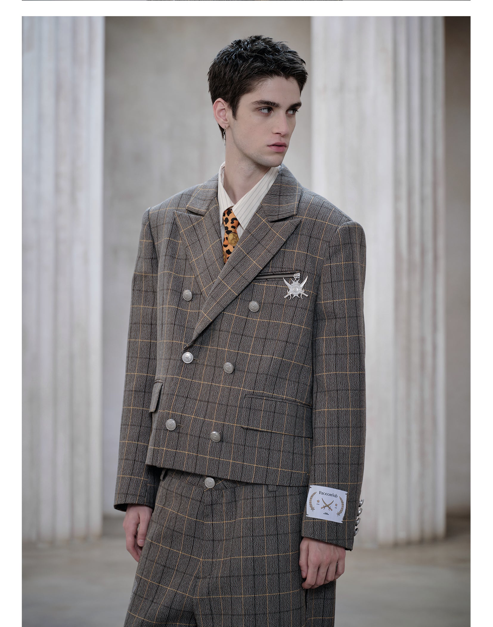 FACEONLAB King Plaid Suit
