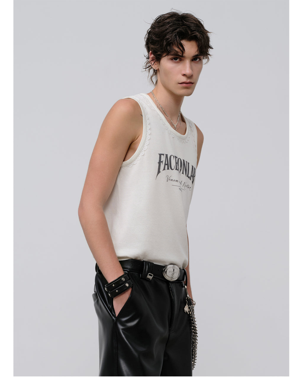 FACEONLAB Lace Trim Letter Print Cami Top
