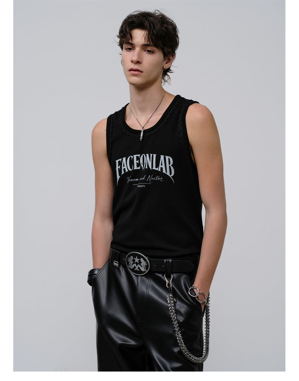 FACEONLAB Lace Trim Letter Print Cami Top