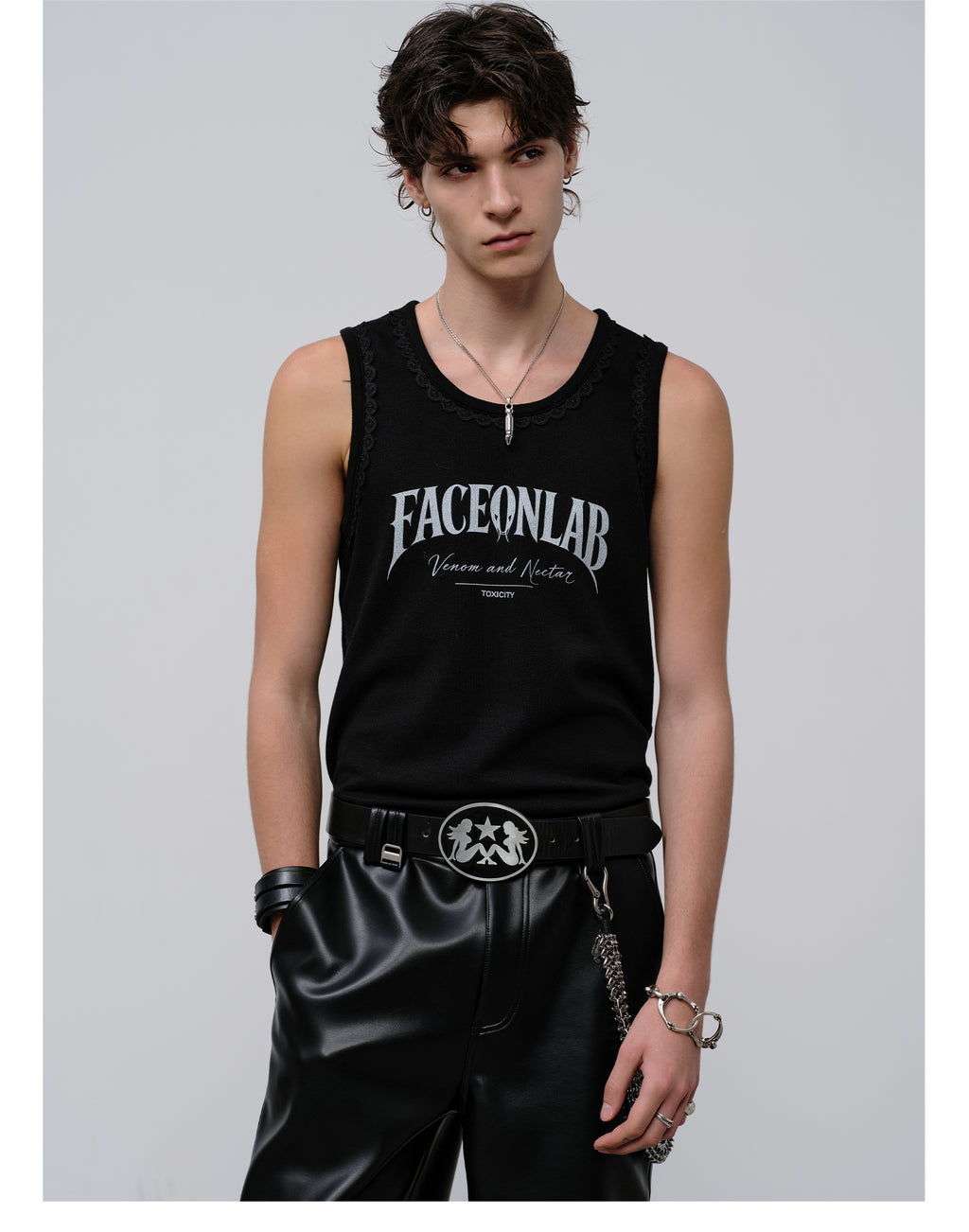 FACEONLAB Lace Trim Letter Print Cami Top