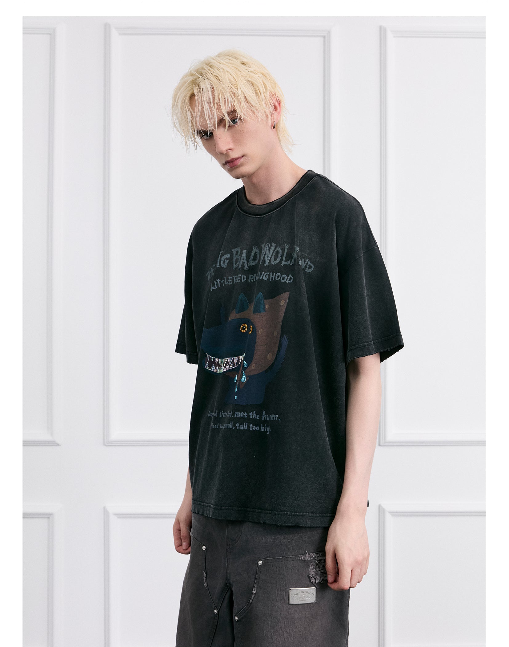FACEONLAB Dark Fairy Tale Big Bad Wolf Graphic Tee