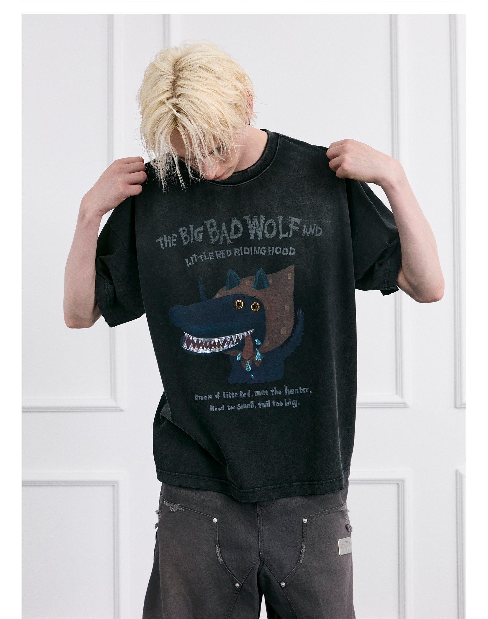 FACEONLAB Dark Fairy Tale Big Bad Wolf Graphic Tee