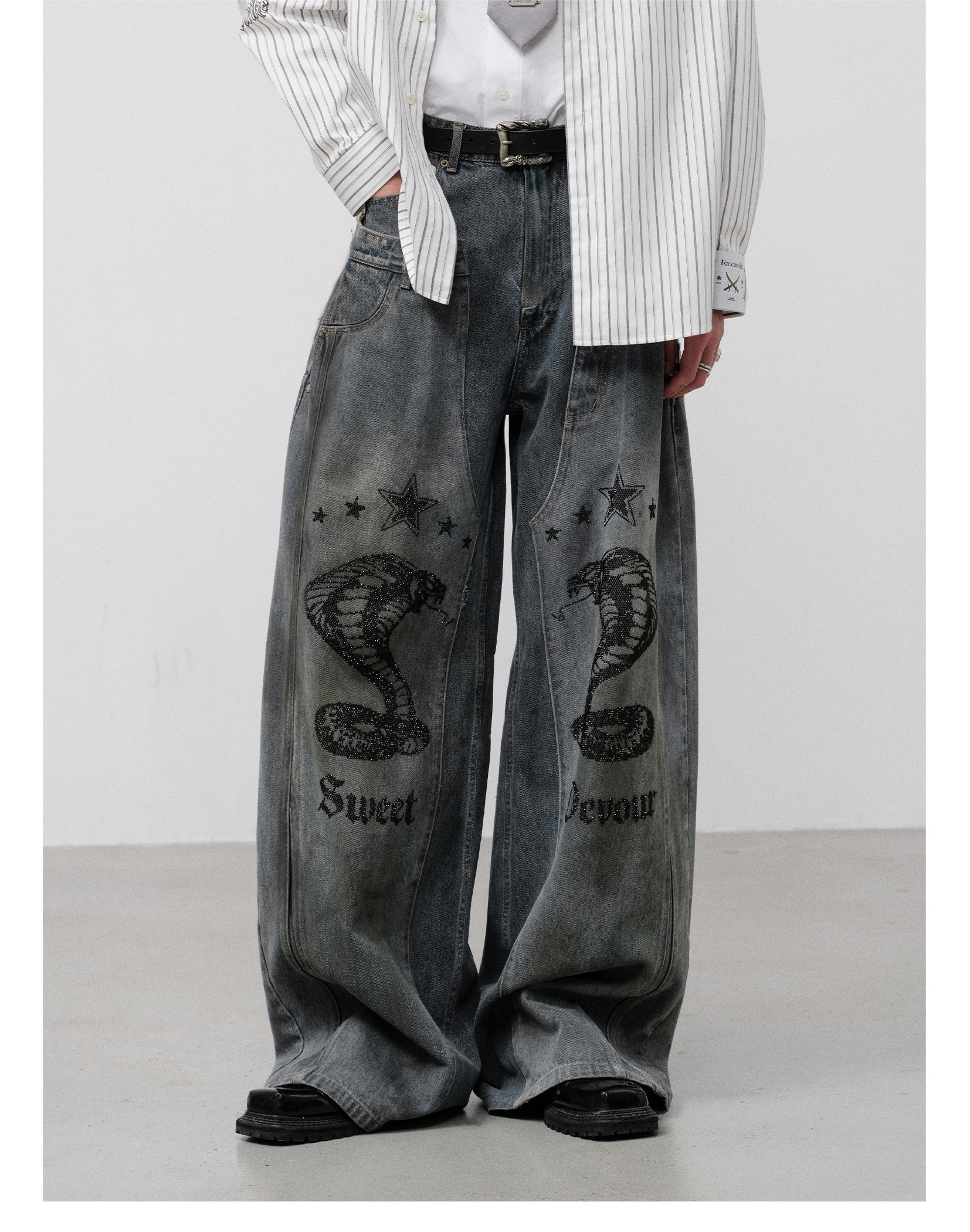 FACEONLAB Vintage Distressed Snake Print Rhinestone Double Waistband Jeans