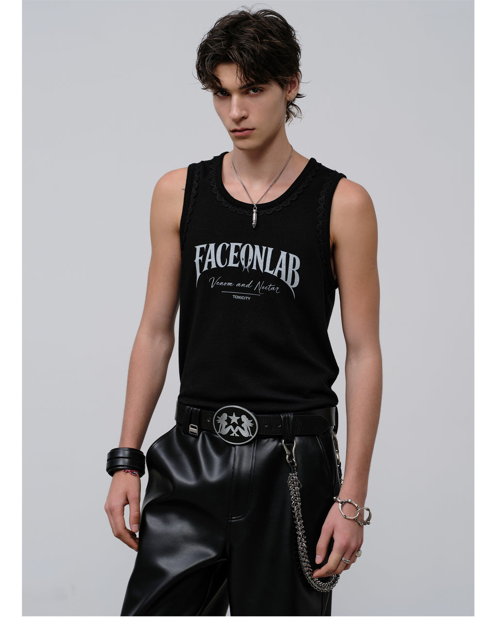 FACEONLAB Lace Trim Letter Print Cami Top