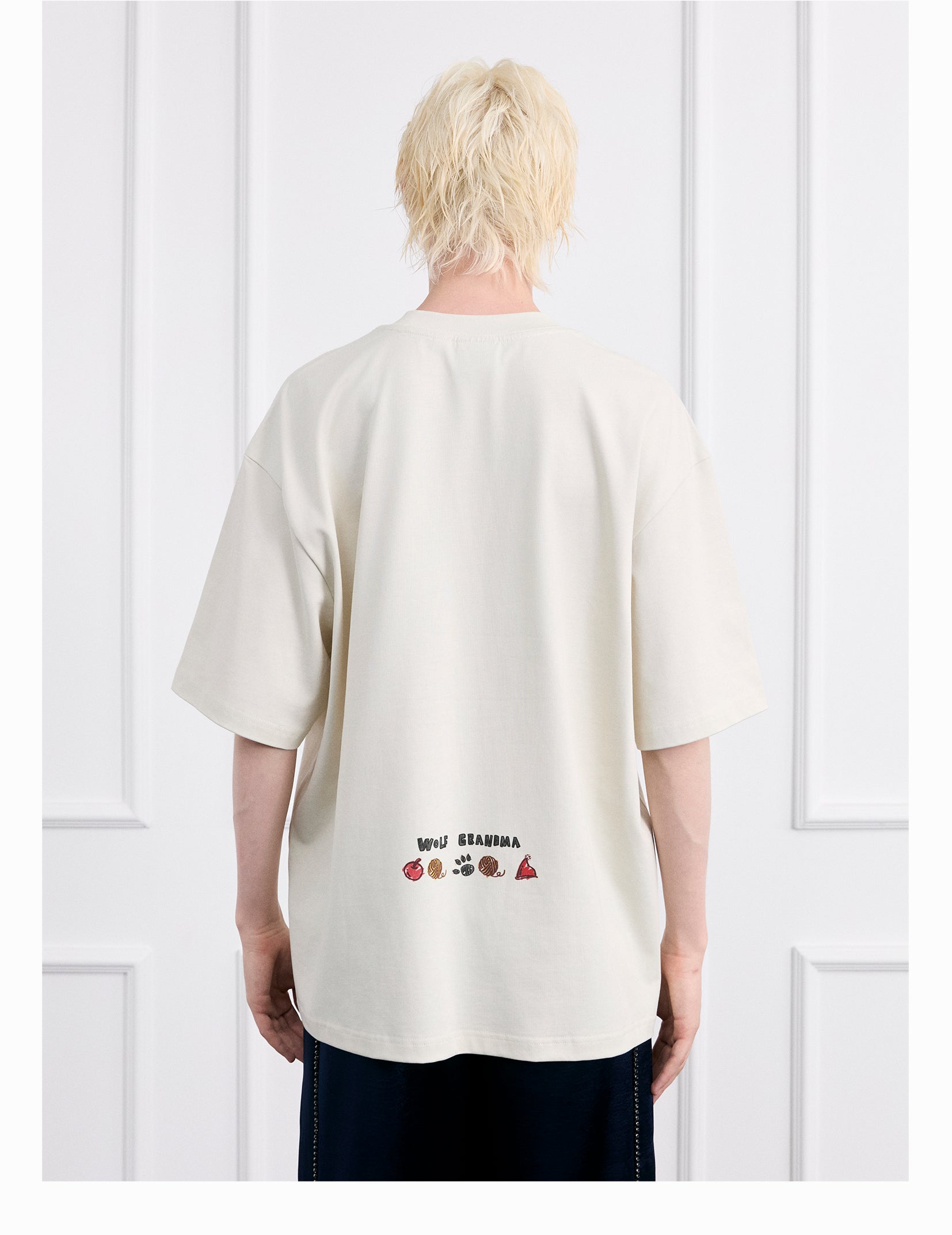 FACEONLAB Little Red Riding Hood Knight Graphic Tee