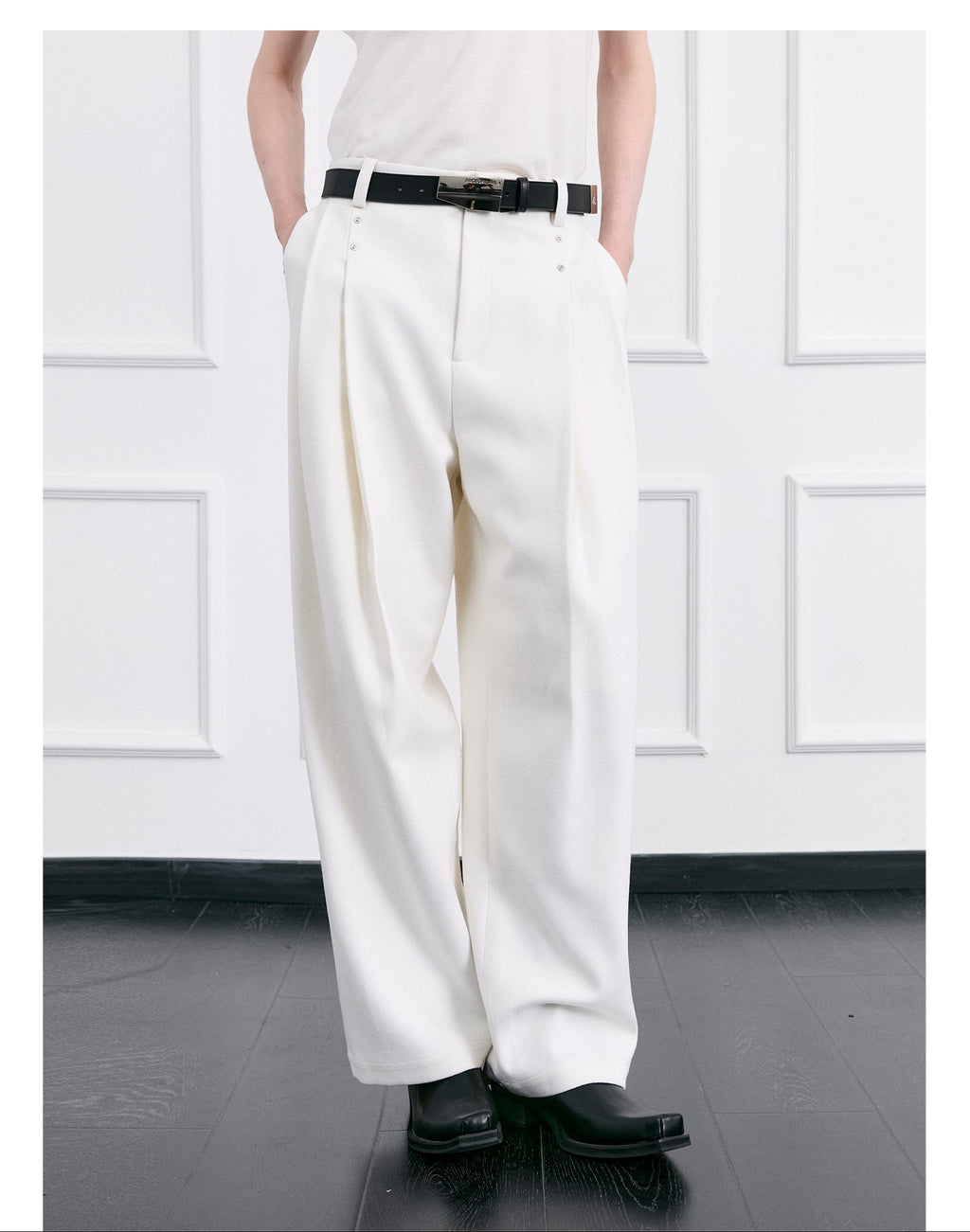 FACEONLAB Moonlight White Trousers
