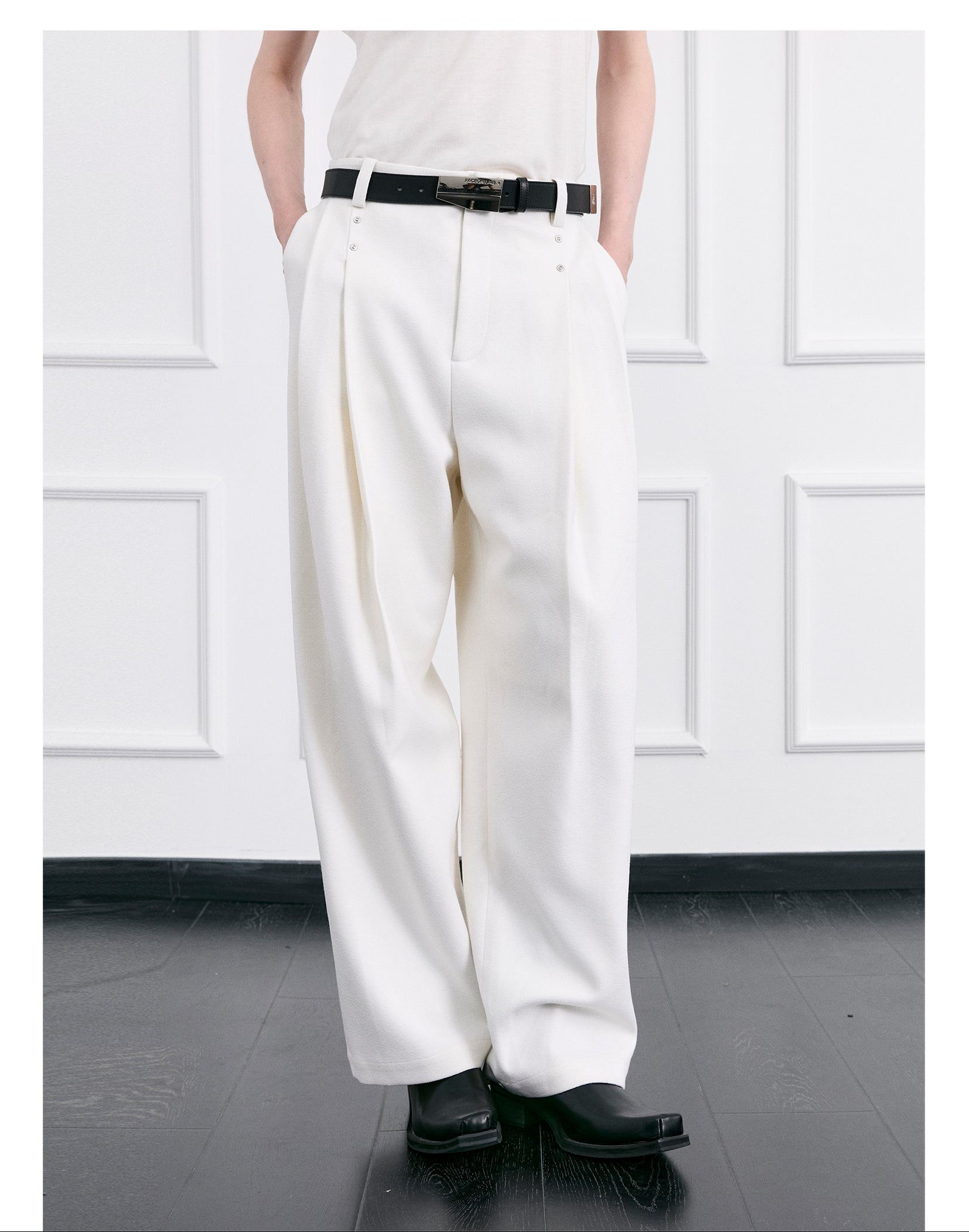 FACEONLAB Moonlight White Trousers