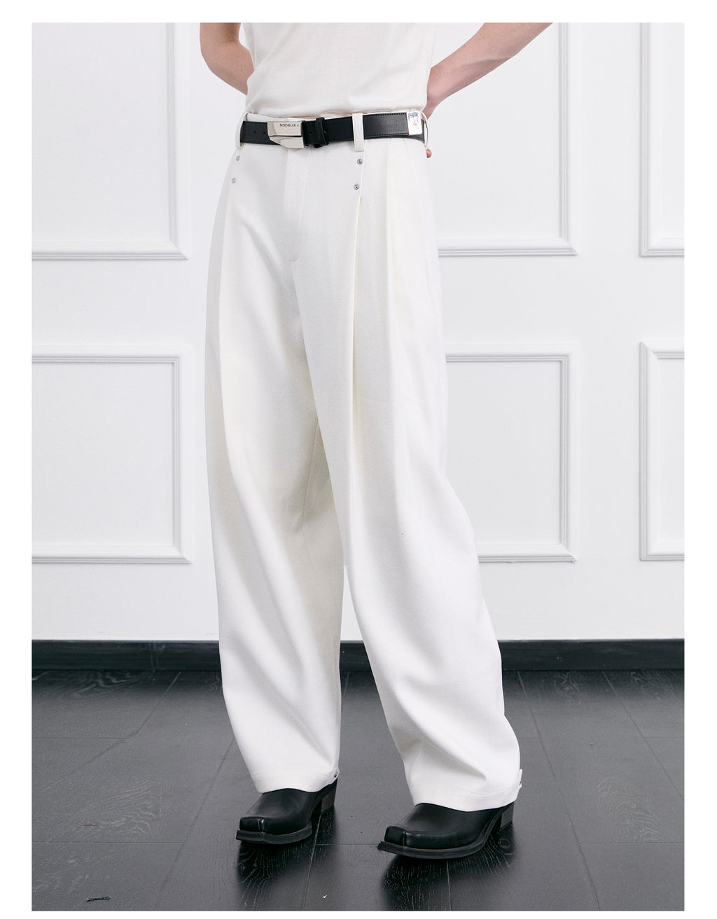 FACEONLAB Moonlight White Trousers
