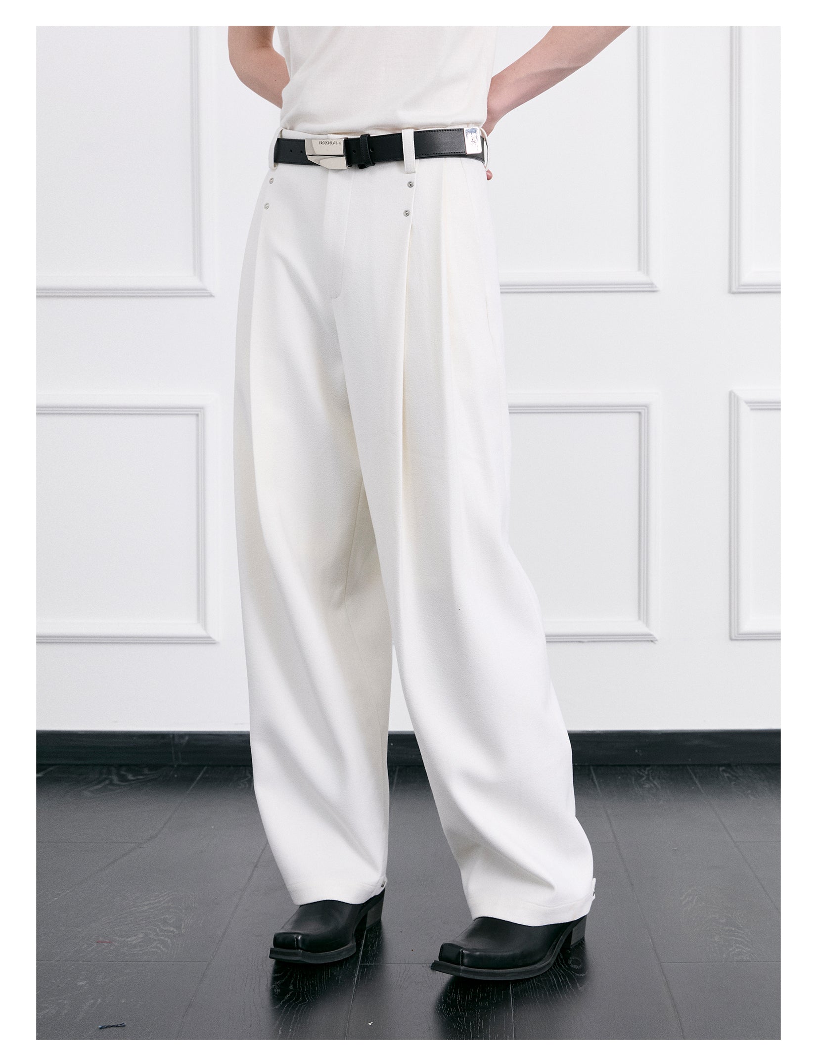 FACEONLAB Moonlight White Trousers